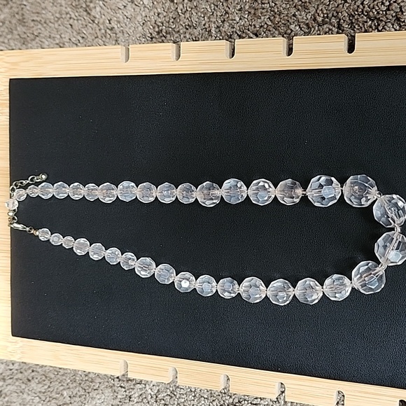 Clear Plastic Faceted Graduated Beaded Necklace - Picture 4 of 4